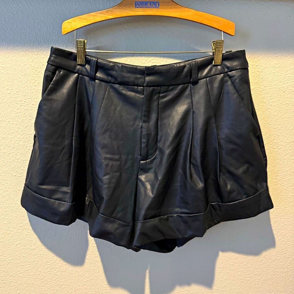 Maeve Black Faux Leather Pleated High Rise Cuffed Shorts Pockets 12P